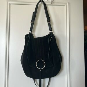 Shoulder bag or crossbody bag. Bought from Simon’s. Never used.